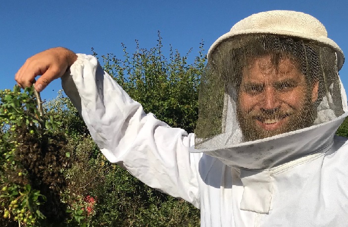 Treatment-Free Beekeepers